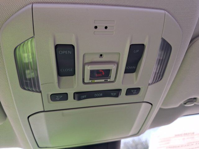 2022 Toyota Highlander Hybrid Limited Hurst TX