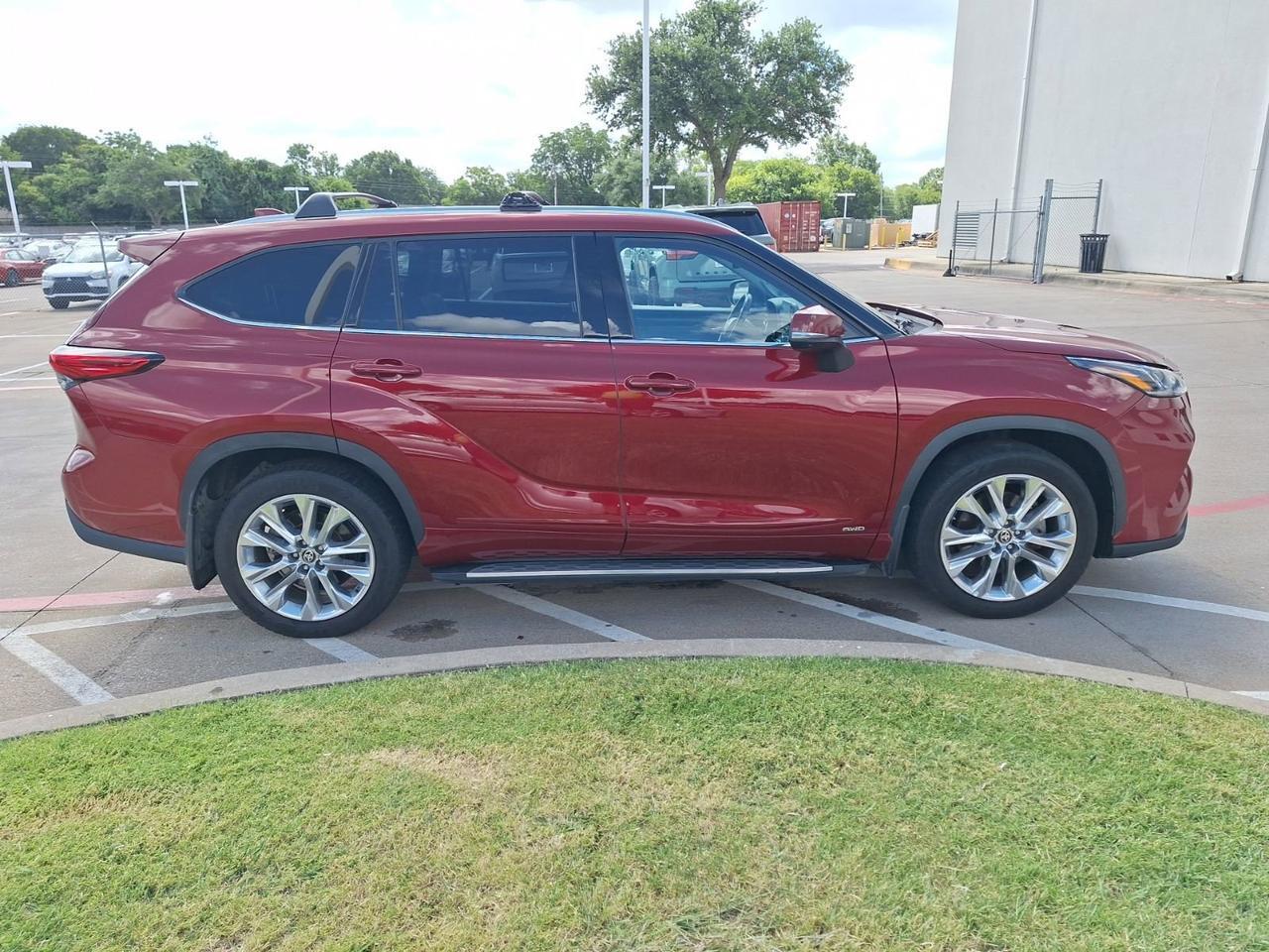 2022 Toyota Highlander Hybrid Limited Hurst TX