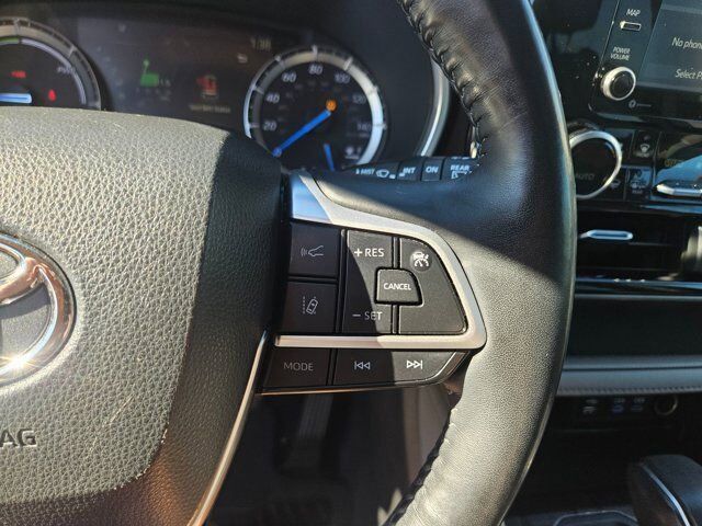 2022 Toyota Highlander Hybrid Limited Hurst TX