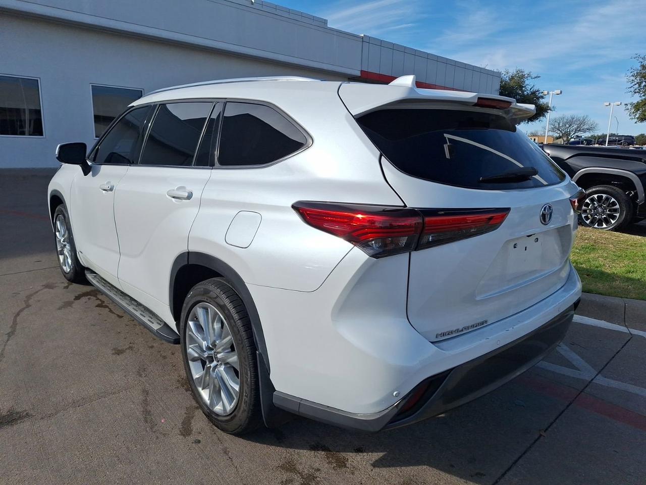 2022 Toyota Highlander Hybrid Limited Hurst TX