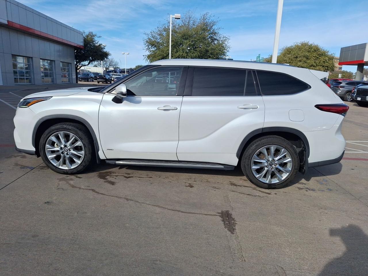 2022 Toyota Highlander Hybrid Limited Hurst TX