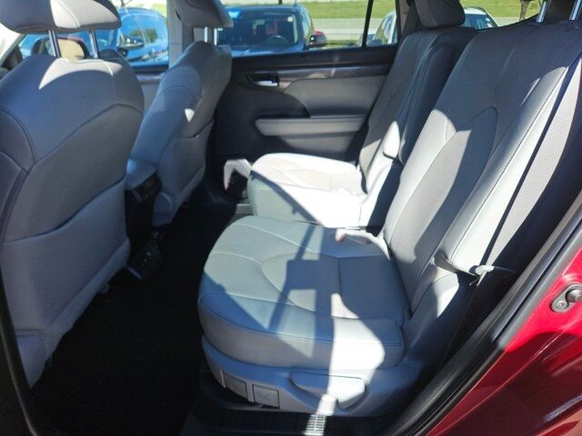 2022 Toyota Highlander Hybrid Limited Dallas TX