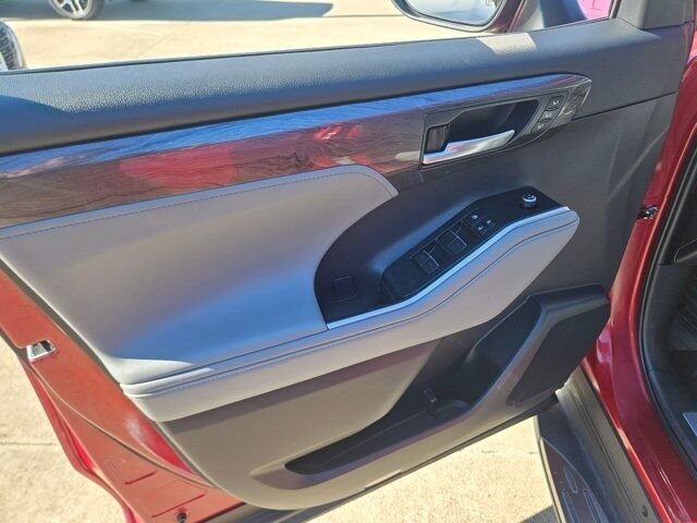 2022 Toyota Highlander Hybrid Limited Dallas TX