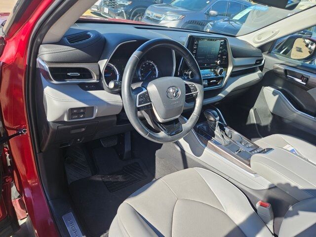 2022 Toyota Highlander Hybrid Limited Dallas TX