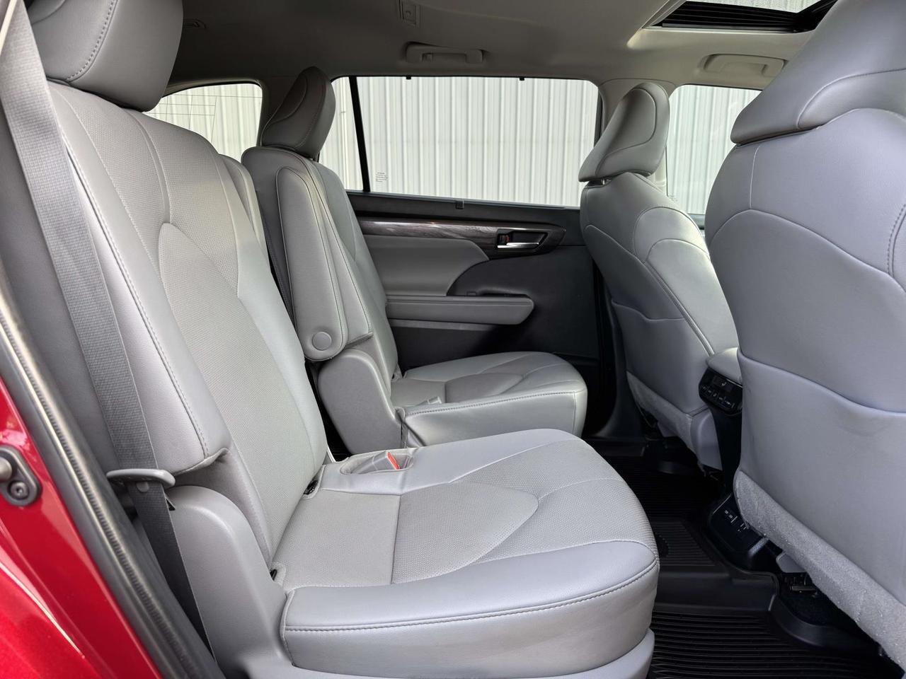 2022 Toyota Highlander Hybrid Limited Fredericksburg VA