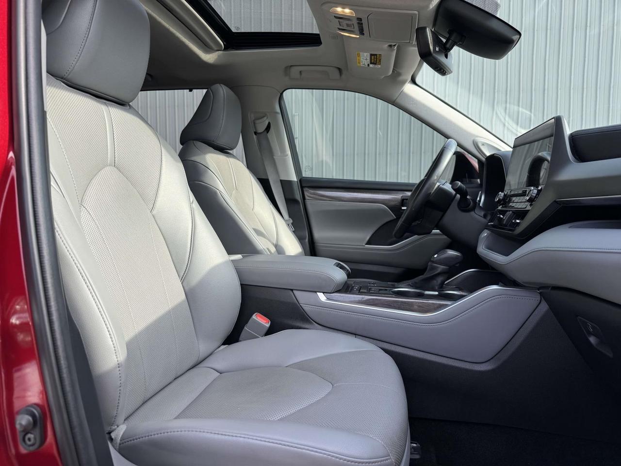 2022 Toyota Highlander Hybrid Limited Fredericksburg VA