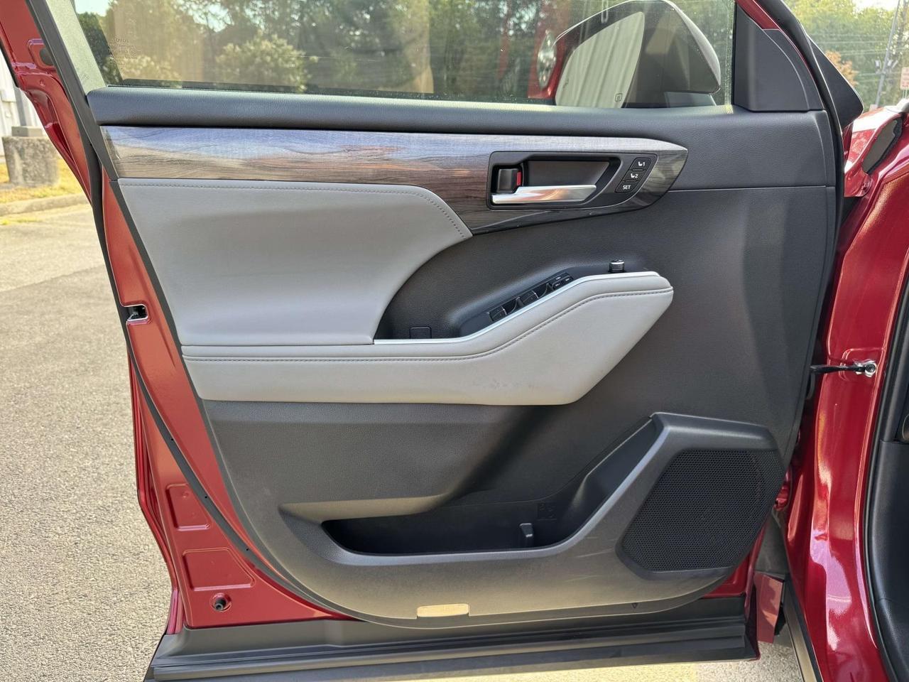 2022 Toyota Highlander Hybrid Limited Fredericksburg VA