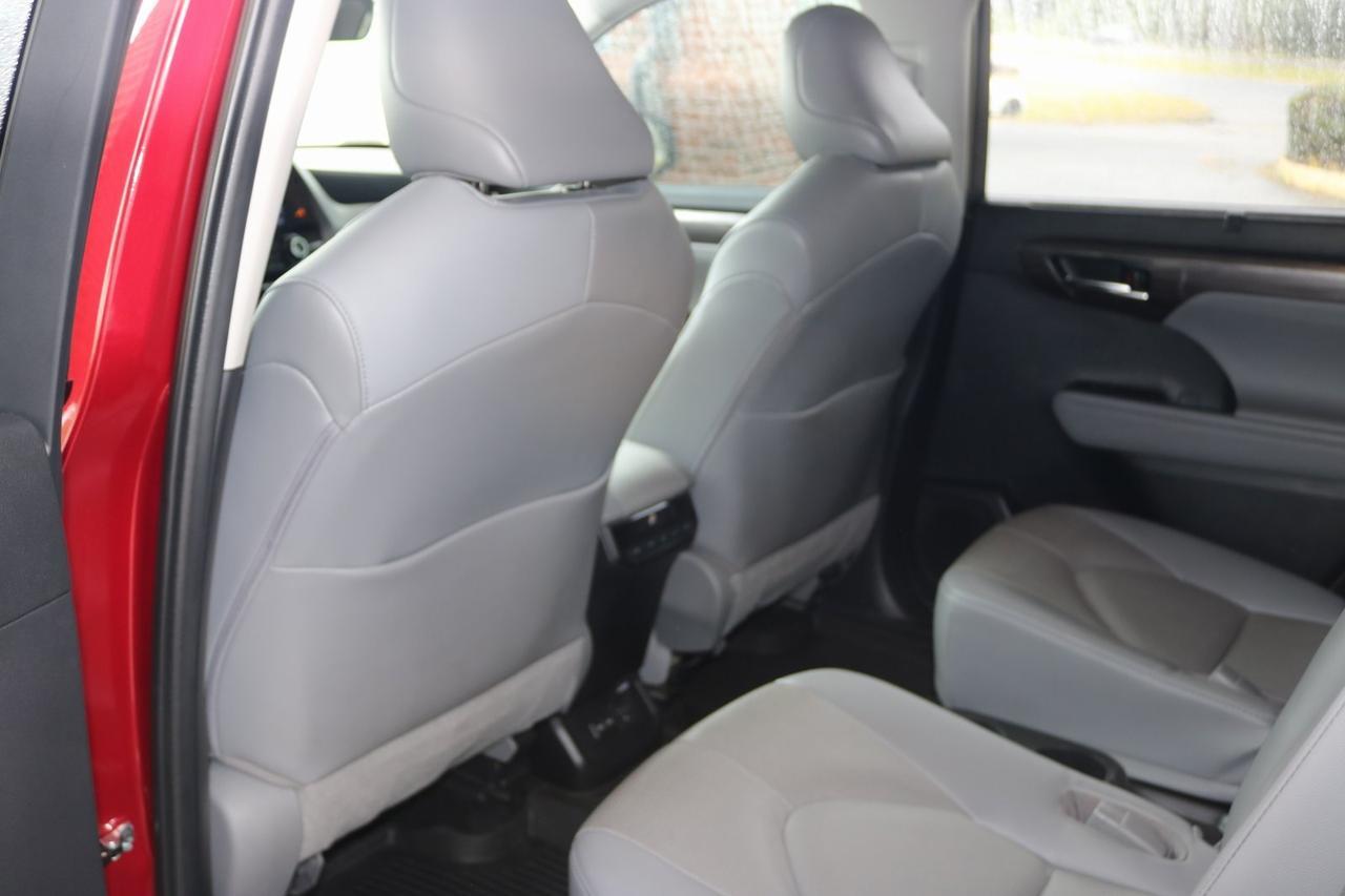 2022 Toyota Highlander Hybrid Limited Fredericksburg VA