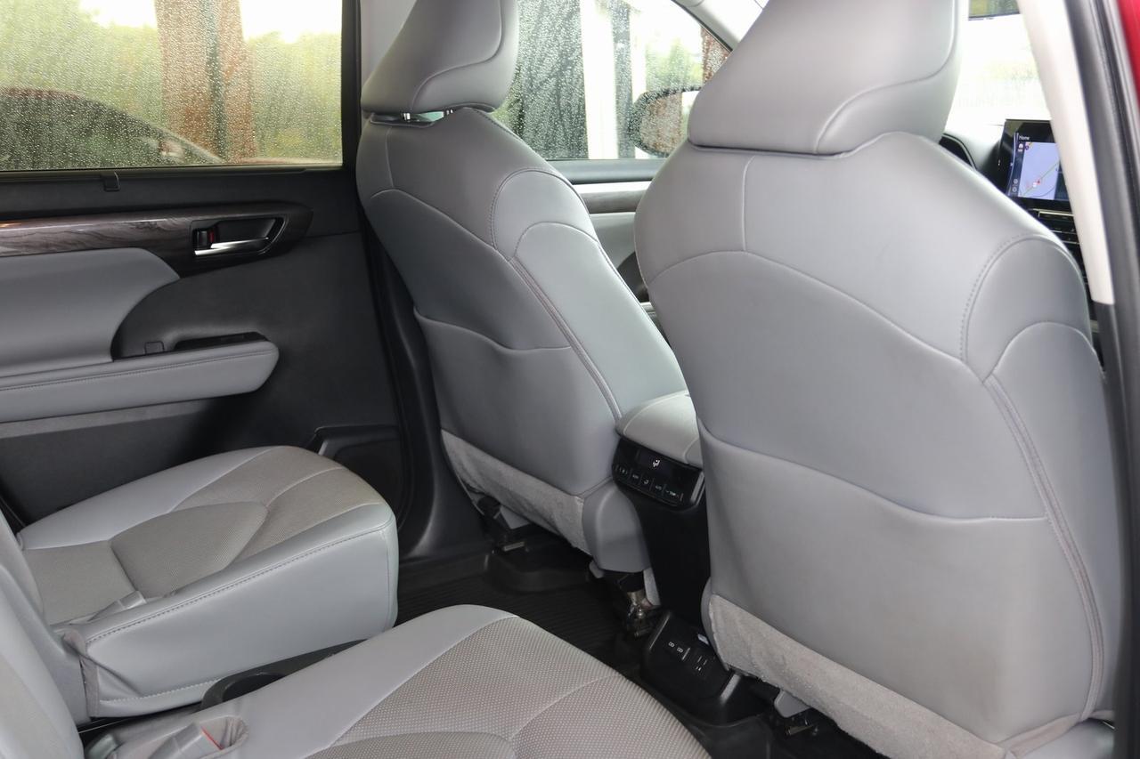 2022 Toyota Highlander Hybrid Limited Fredericksburg VA