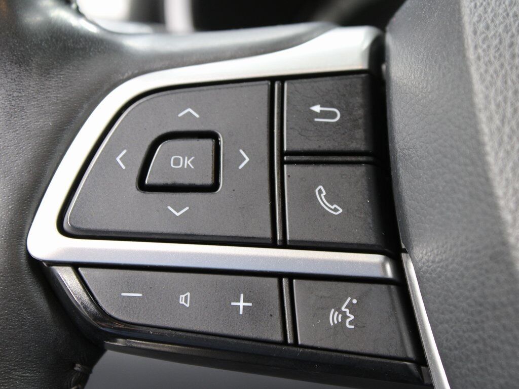 2022 Toyota Highlander Hybrid Platinum AWD 7 Passenger Fond du Lac WI
