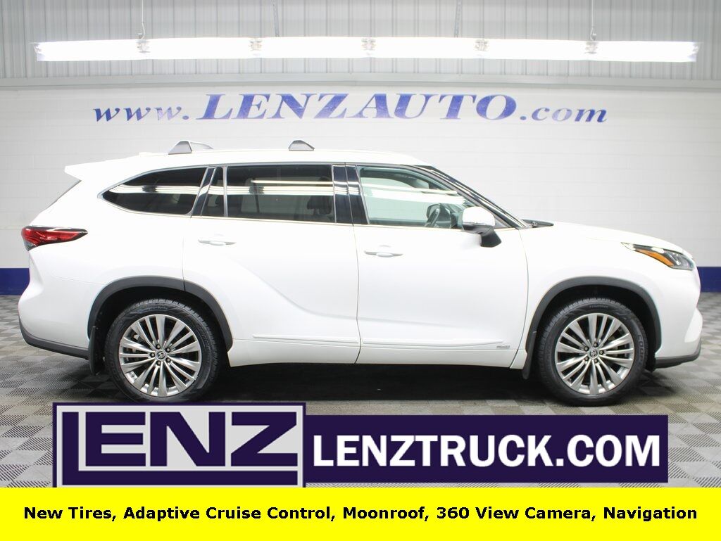 2022 Toyota Highlander Hybrid Platinum AWD 7 Passenger Fond du Lac WI