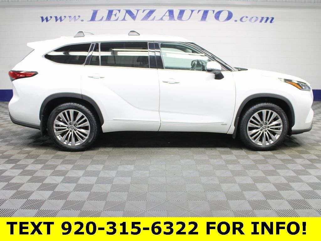 2022 Toyota Highlander Hybrid Platinum AWD 7 Passenger Fond du Lac WI