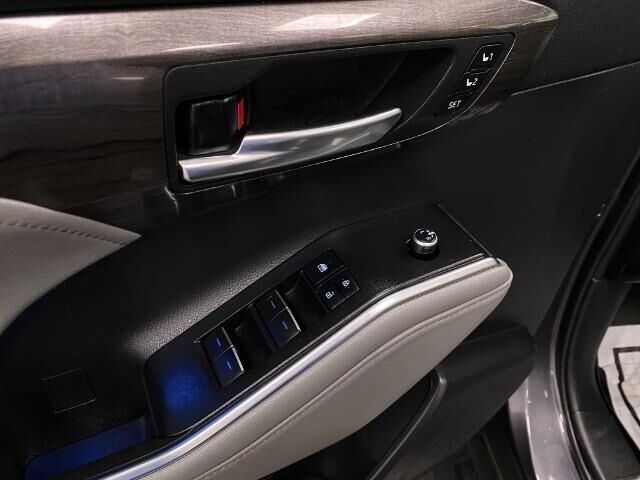 2022 Toyota Highlander Hybrid Platinum Appleton WI