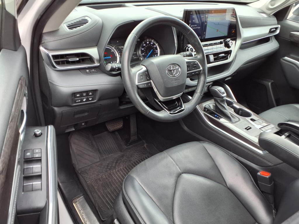 2022 Toyota Highlander Hybrid Platinum Roanoke VA