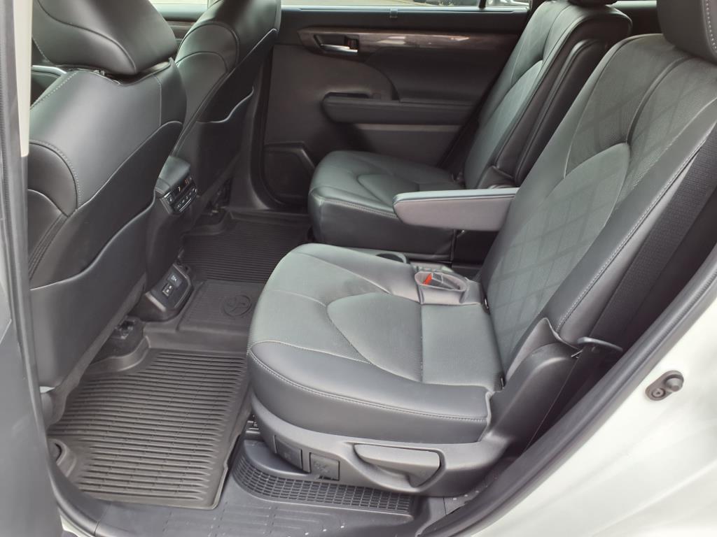 2022 Toyota Highlander Hybrid Platinum Roanoke VA