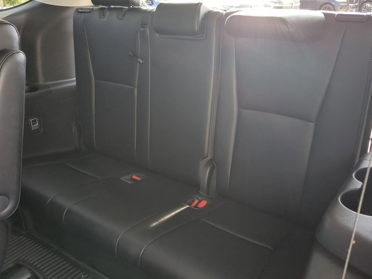 2022 Toyota Highlander Hybrid Platinum