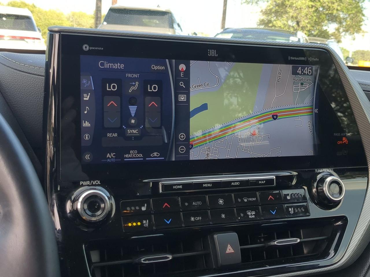 2022 Toyota Highlander Hybrid Platinum