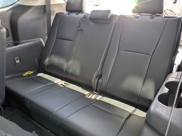2022 Toyota Highlander Hybrid Platinum