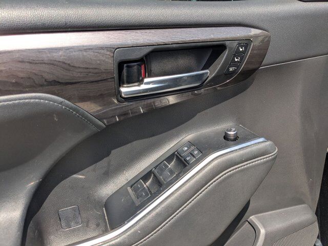 2022 Toyota Highlander Hybrid Platinum