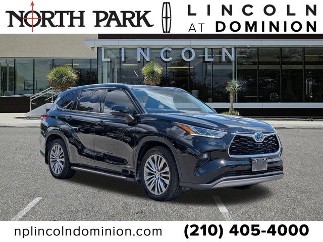 2022 Toyota Highlander Hybrid Platinum