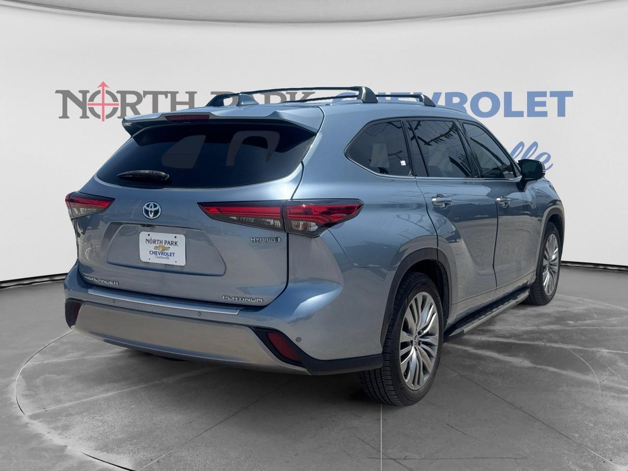 2022 Toyota Highlander Hybrid Platinum Castroville TX