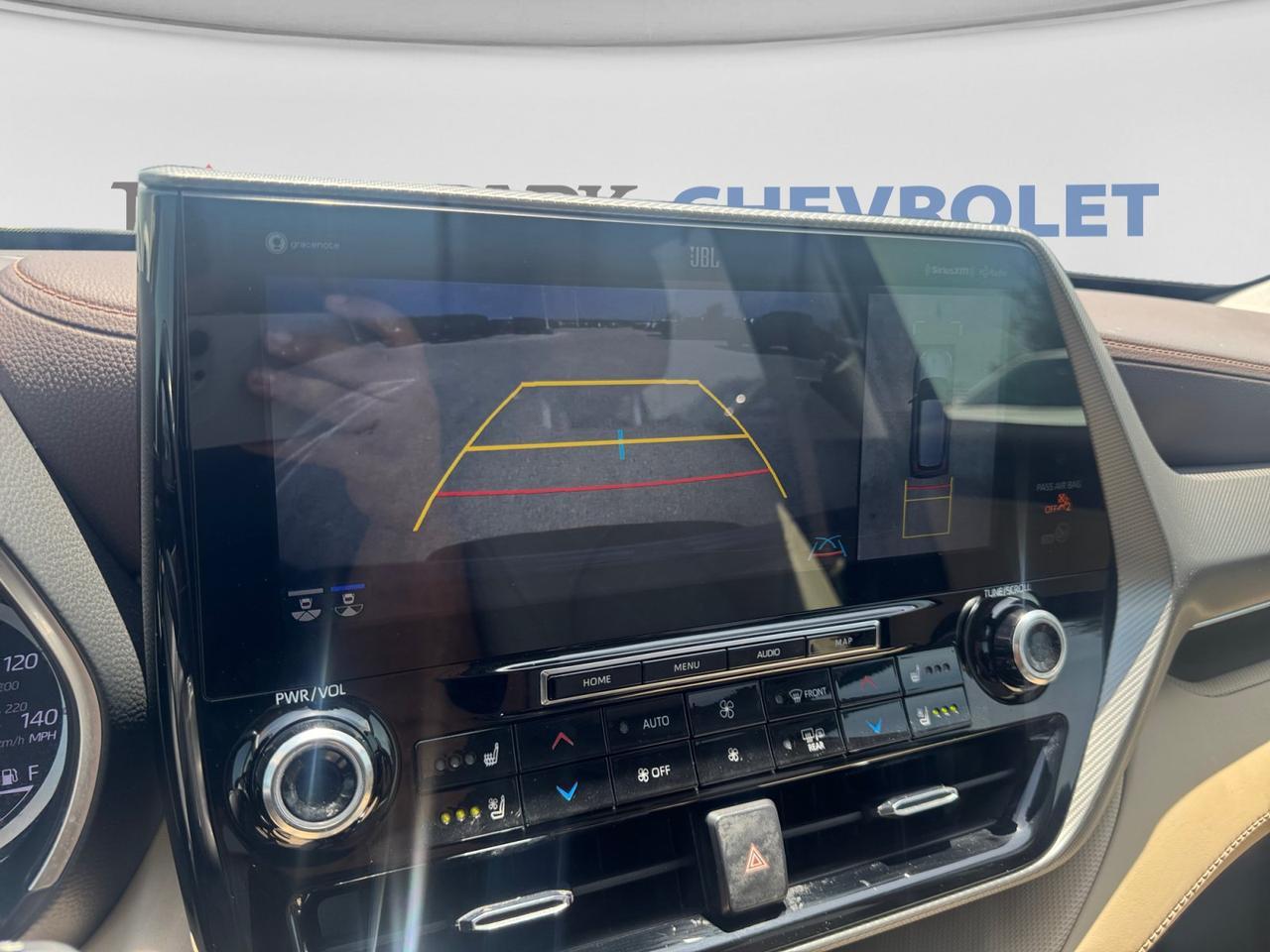 2022 Toyota Highlander Hybrid Platinum Castroville TX