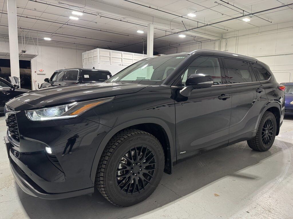 2022 Toyota Highlander Hybrid Platinum Tigard OR