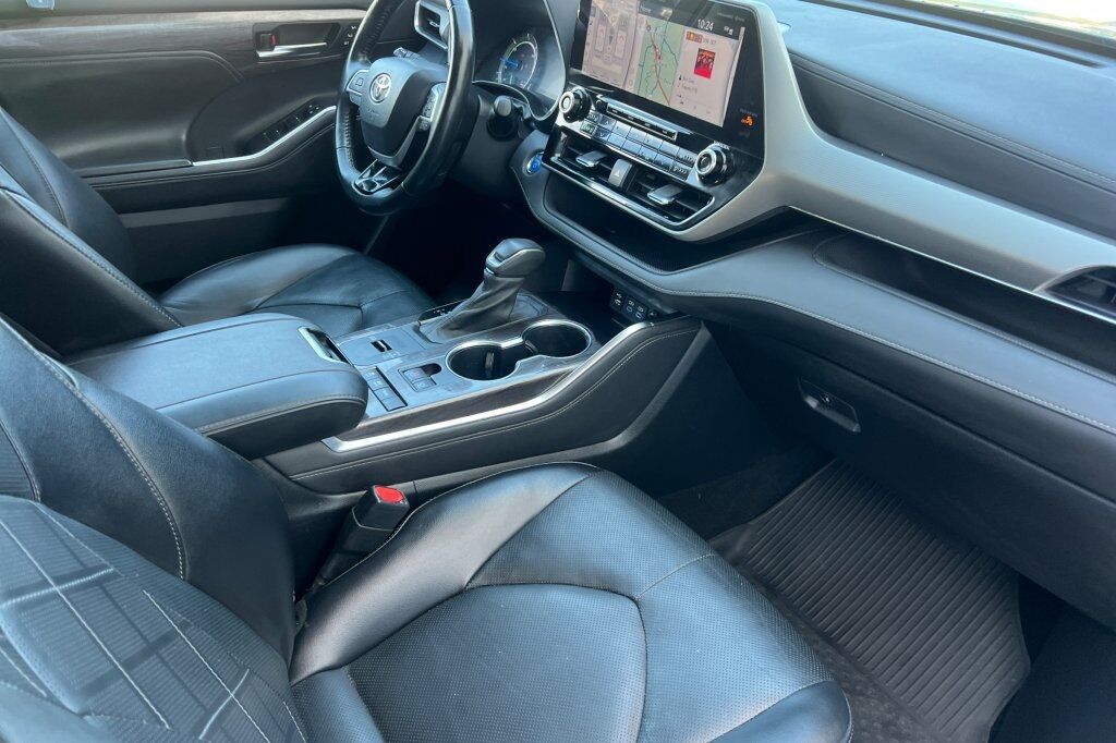 2022 Toyota Highlander Hybrid Platinum Fruitland ID