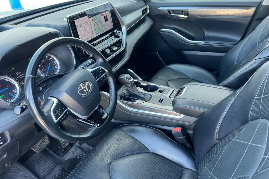 2022 Toyota Highlander Hybrid Platinum Fruitland ID