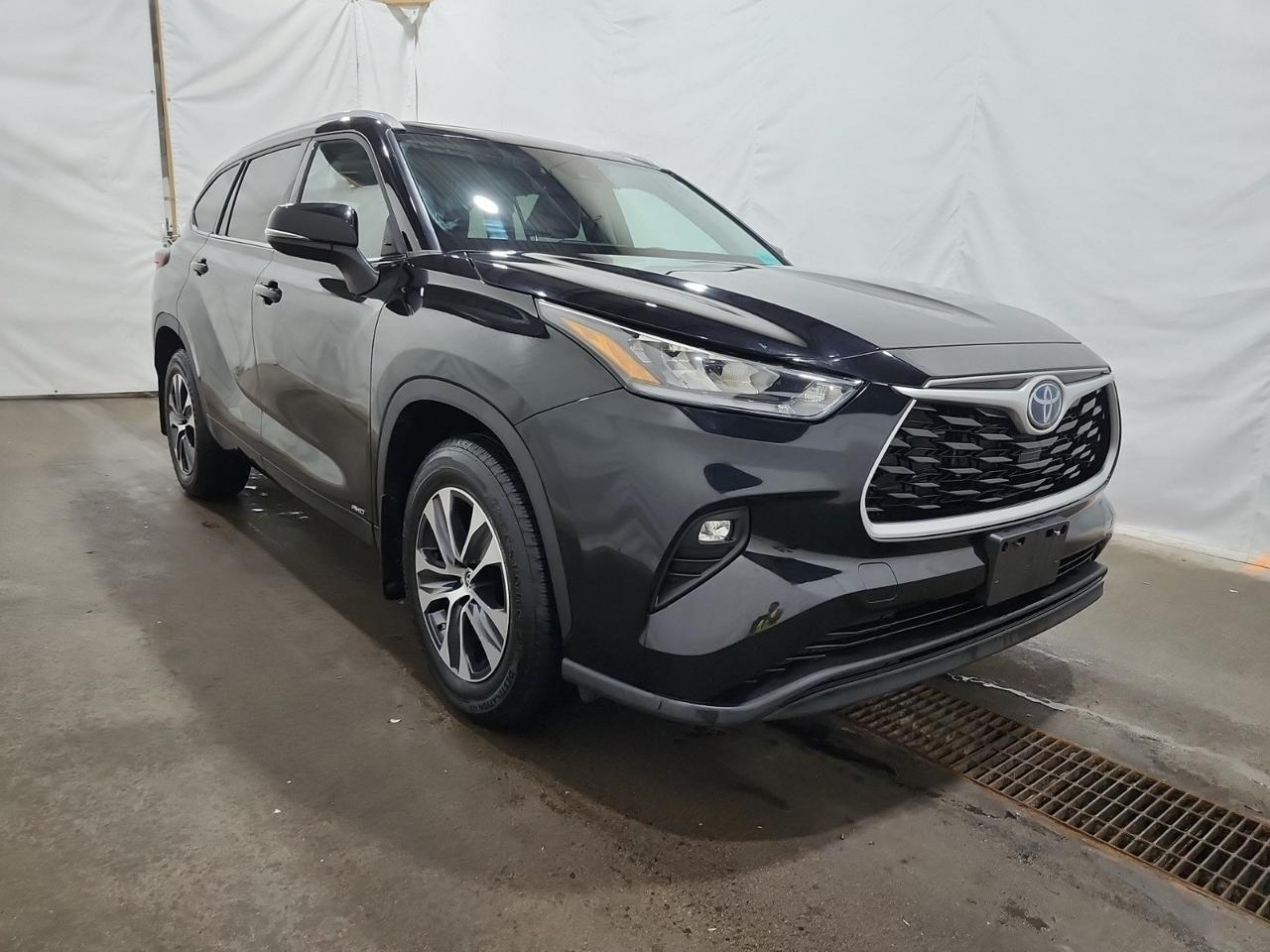 2022 Toyota Highlander Hybrid XLE | 8PASS | SUNROOF | PWR & HTD LTHR | B.CAM | NOACCIDENT