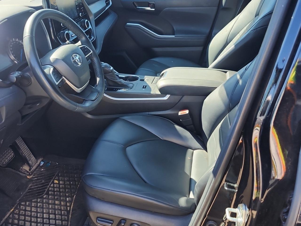 2022 Toyota Highlander Hybrid XLE 8-PASS SUNROOF PWR & HTD LTHR AWD B.CAM NOACCIDENT Toronto ON