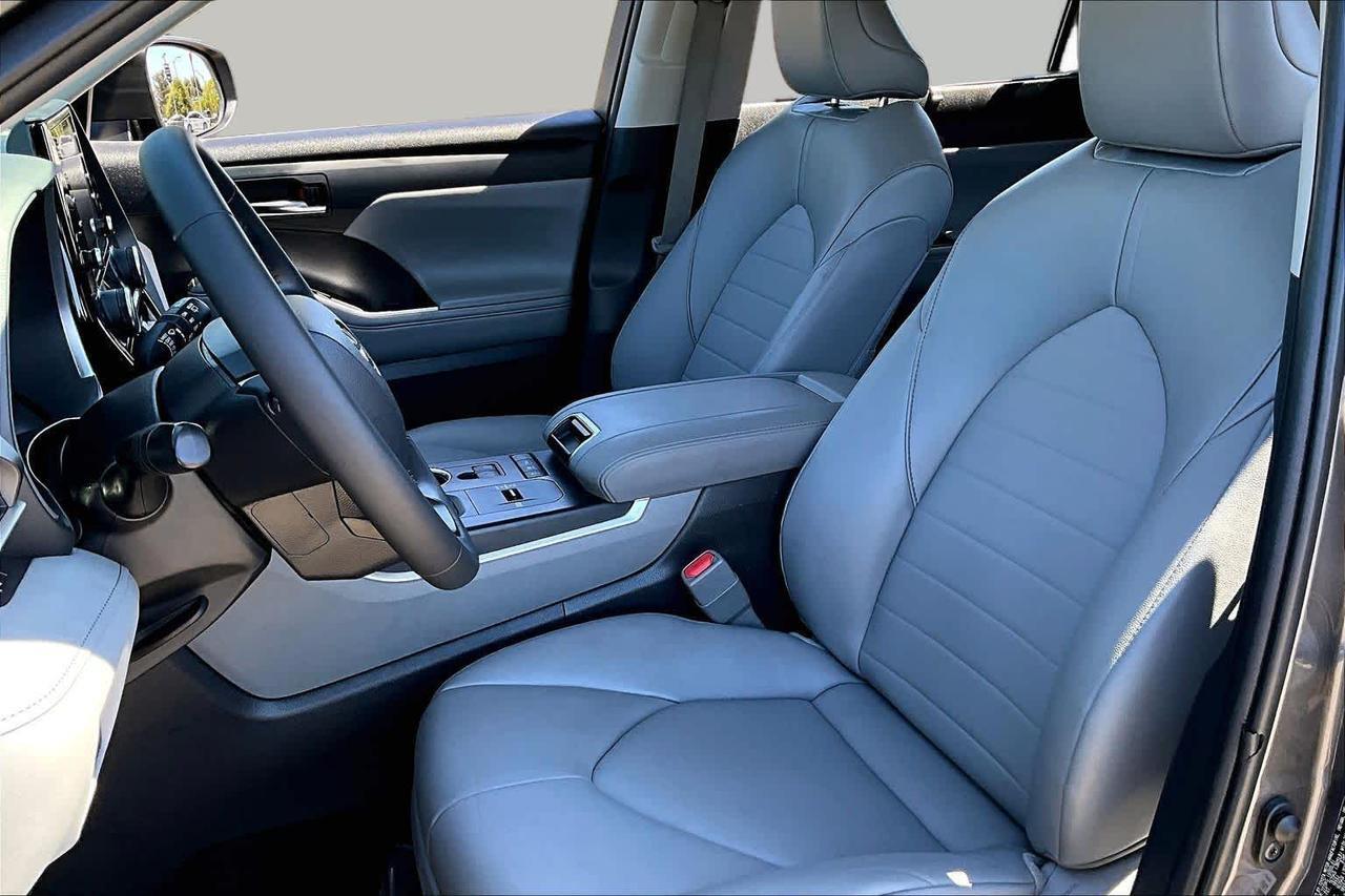 2022 Toyota Highlander Hybrid XLE Folsom CA