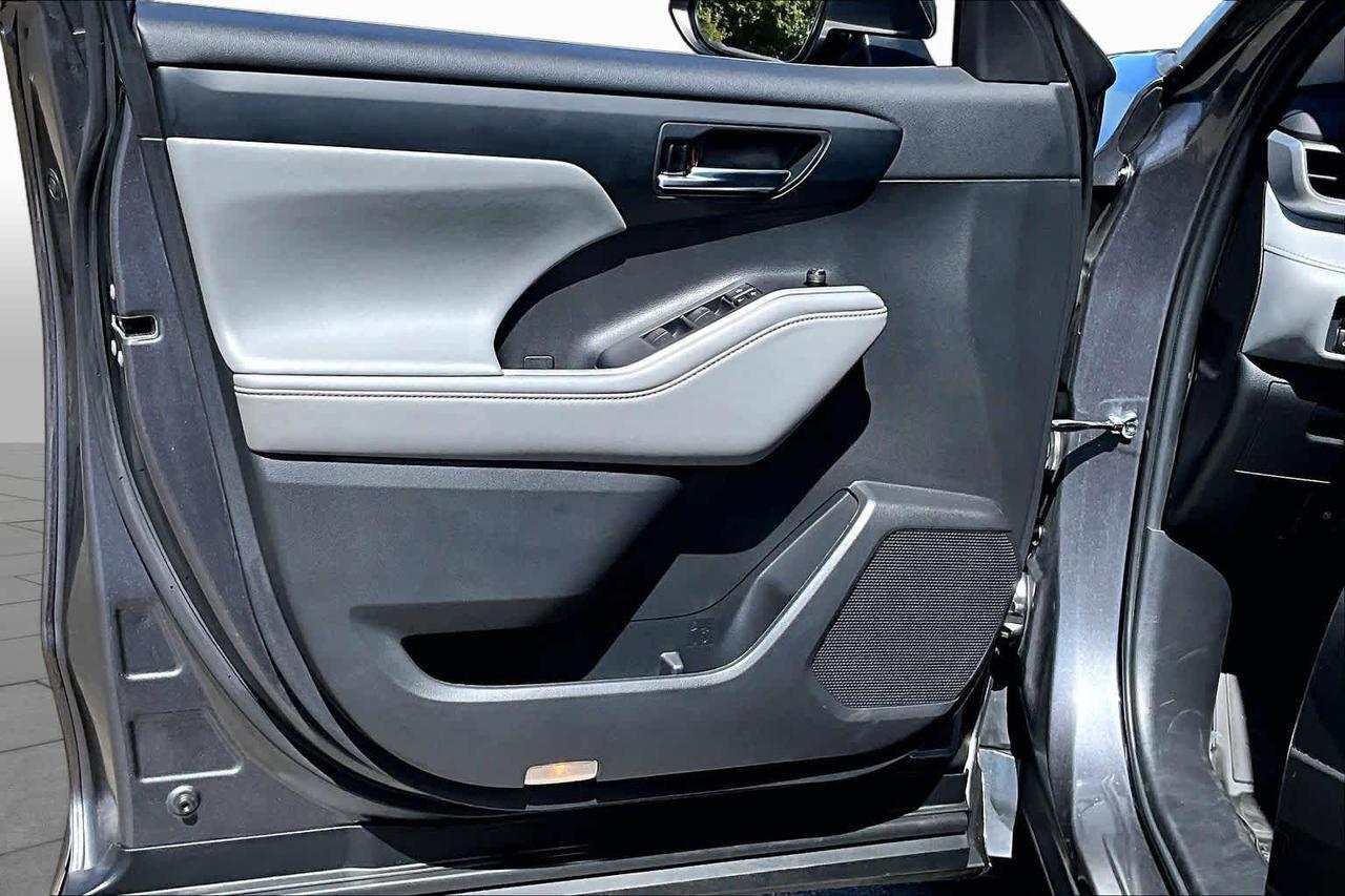 2022 Toyota Highlander Hybrid XLE Folsom CA
