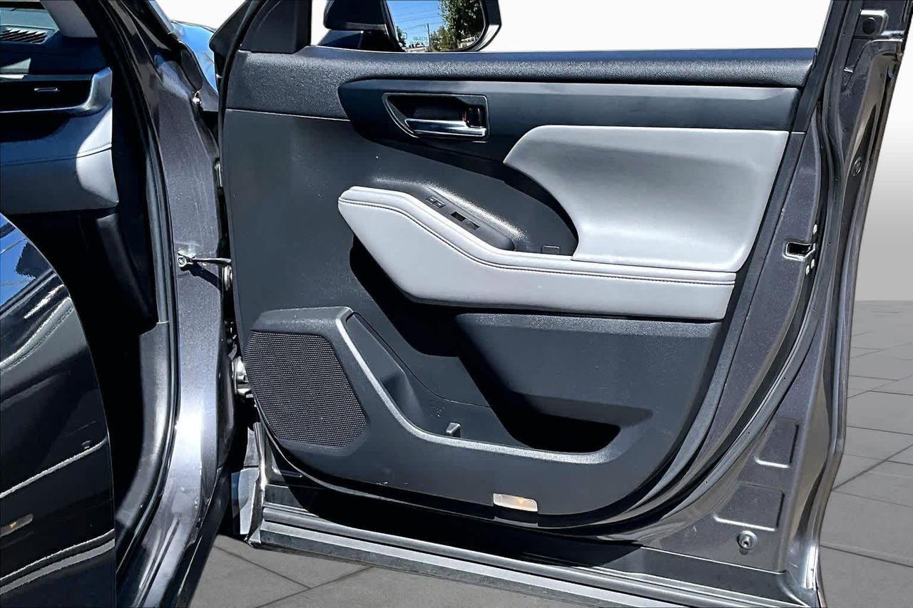 2022 Toyota Highlander Hybrid XLE Folsom CA