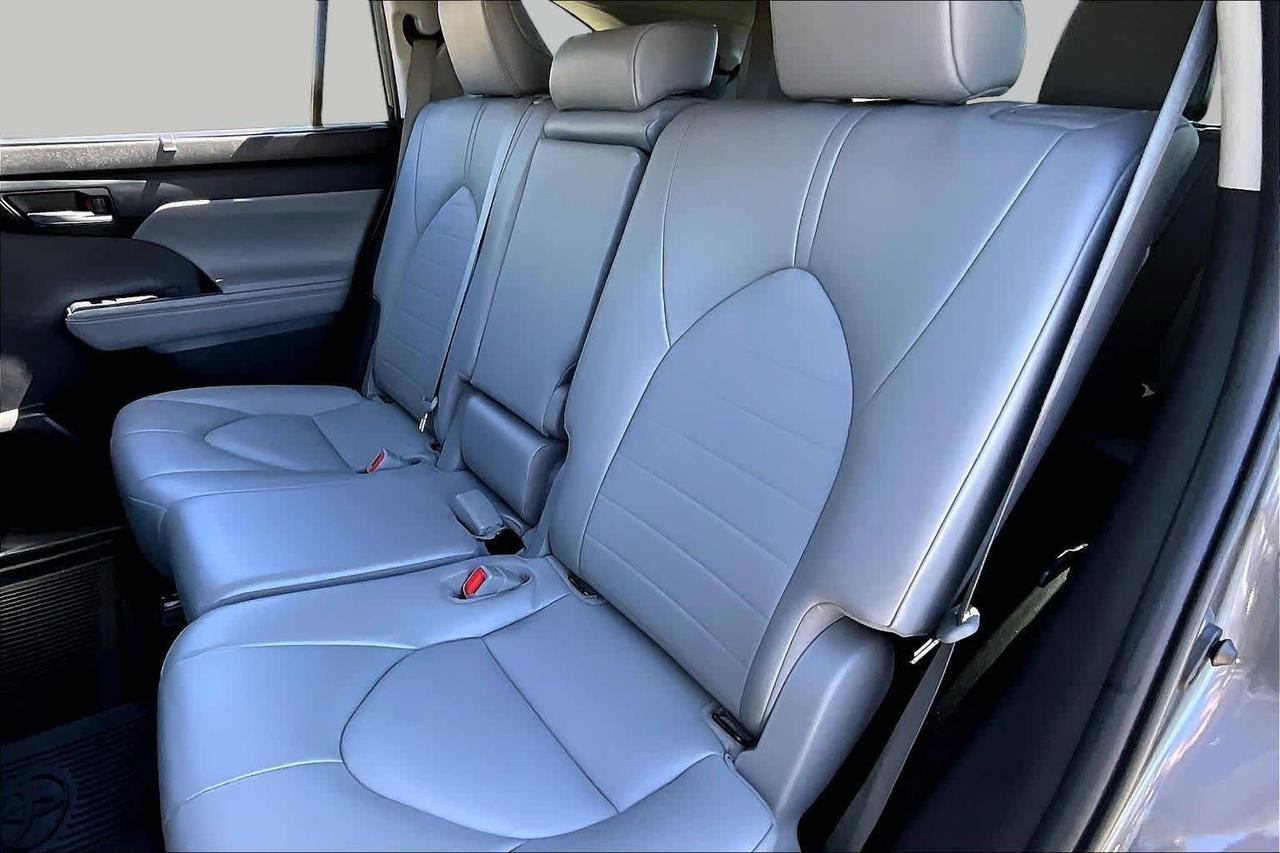 2022 Toyota Highlander Hybrid XLE Folsom CA