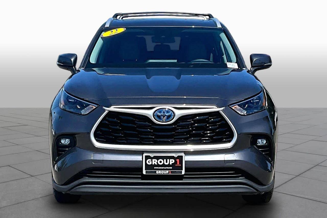 2022 Toyota Highlander Hybrid XLE
