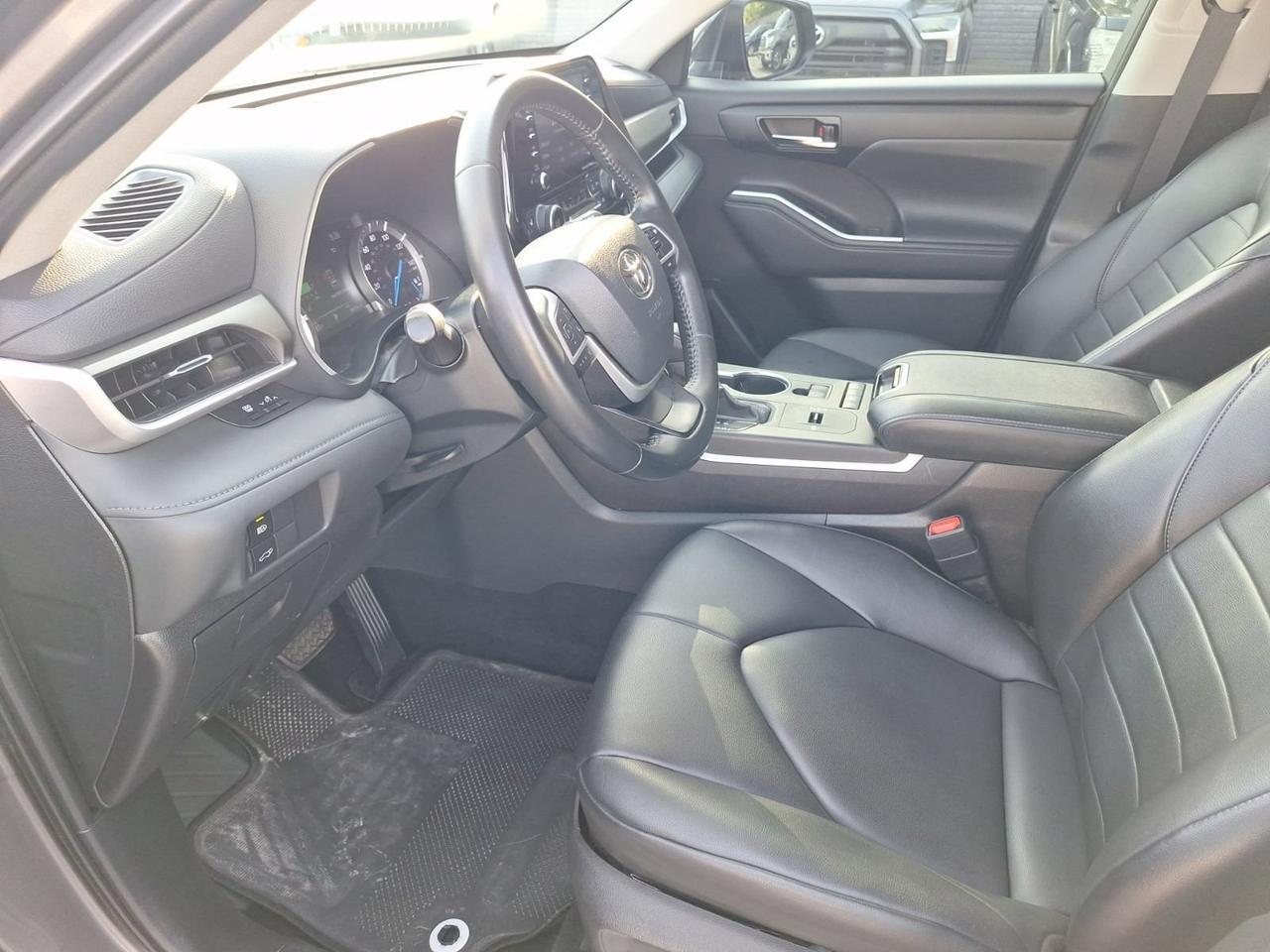 2022 Toyota Highlander Hybrid XLE Hurst TX