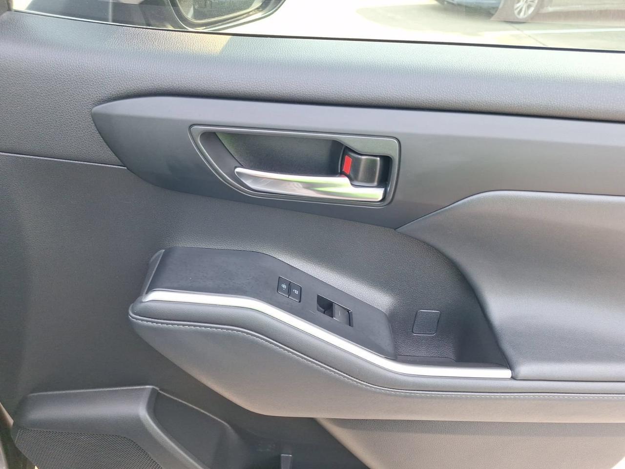 2022 Toyota Highlander Hybrid XLE Hurst TX
