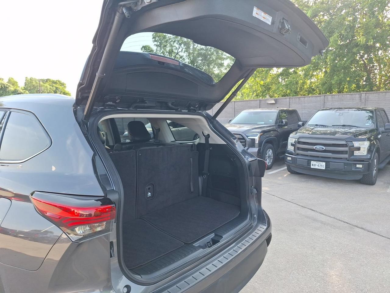 2022 Toyota Highlander Hybrid XLE Hurst TX