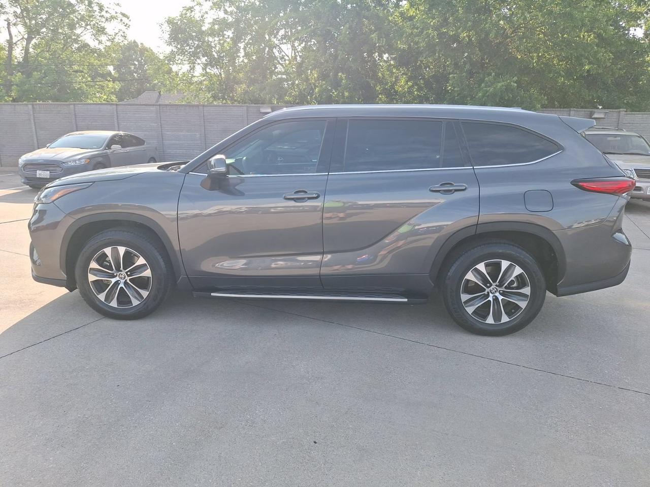 2022 Toyota Highlander Hybrid XLE Hurst TX
