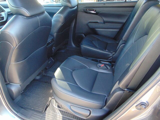 2022 Toyota Highlander Hybrid XLE Santa Fe NM
