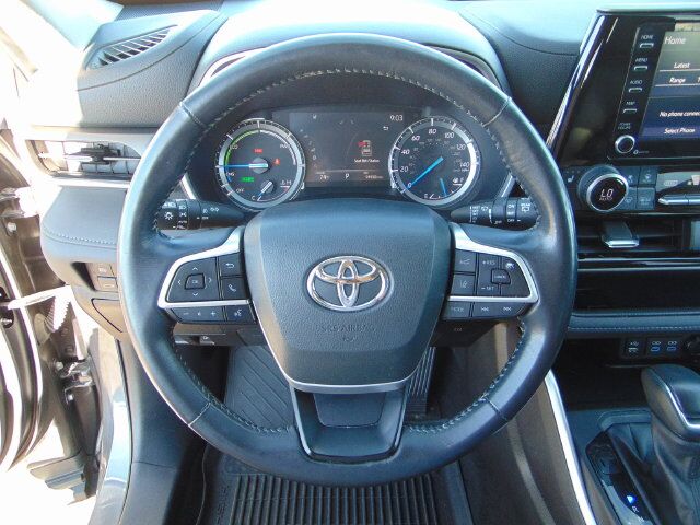 2022 Toyota Highlander Hybrid XLE Santa Fe NM