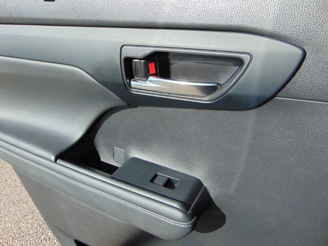 2022 Toyota Highlander Hybrid XLE Santa Fe NM