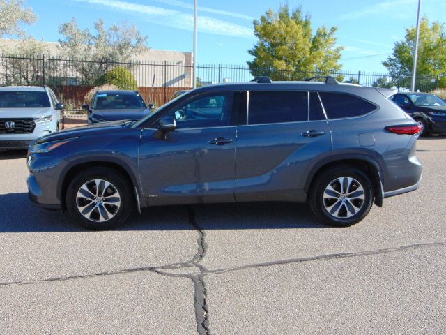 2022 Toyota Highlander Hybrid XLE Santa Fe NM