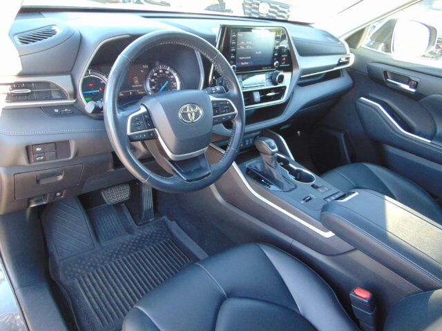 2022 Toyota Highlander Hybrid XLE Santa Fe NM