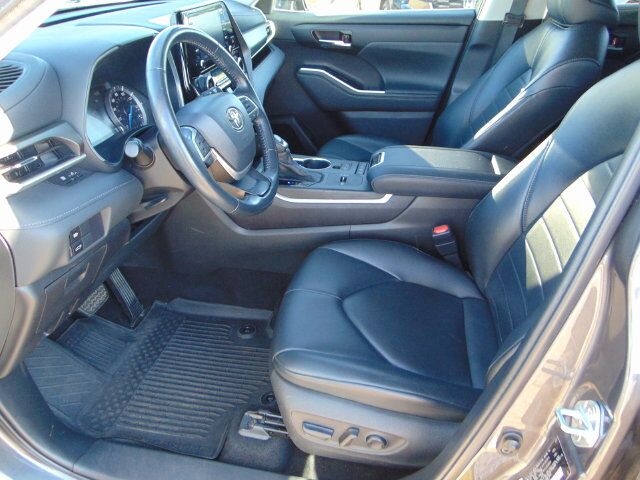 2022 Toyota Highlander Hybrid XLE Santa Fe NM
