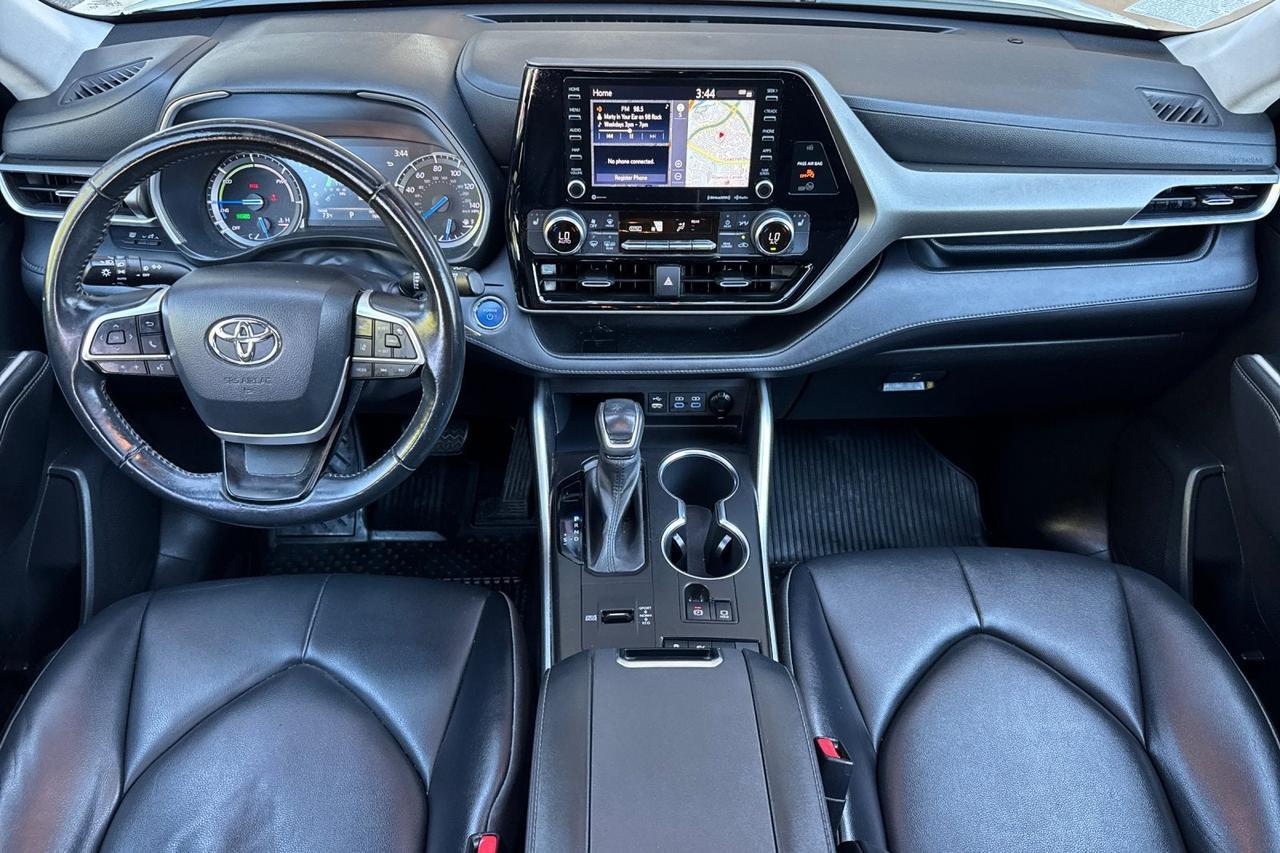 2022 Toyota Highlander Hybrid XLE