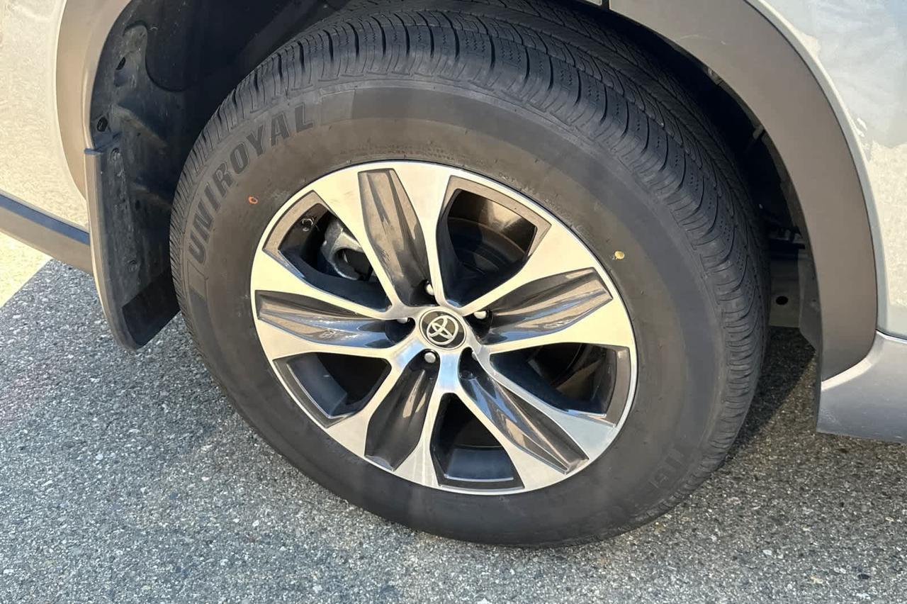 2022 Toyota Highlander Hybrid XLE Roseville CA