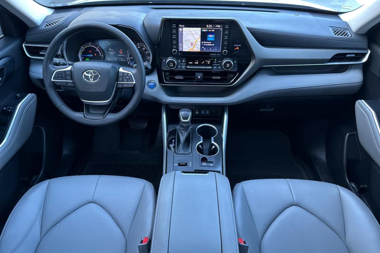 2022 Toyota Highlander Hybrid XLE