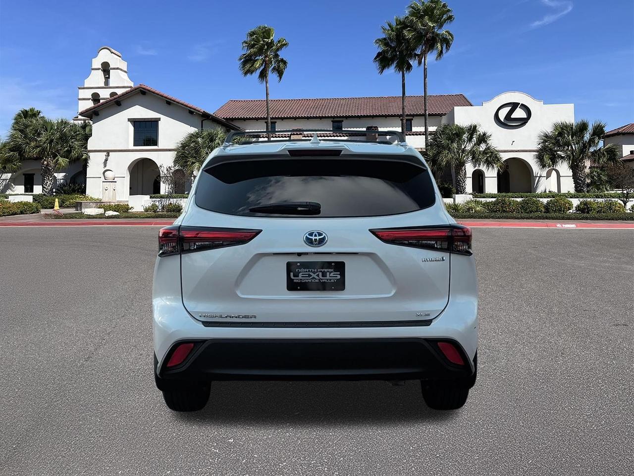 2022 Toyota Highlander Hybrid XLE